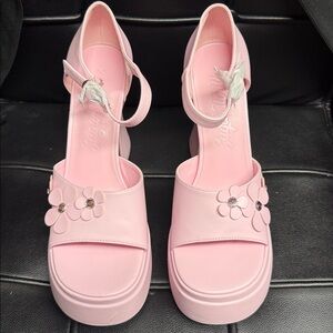 (PNK) NWOB  Sugar Thrillz Pink Flower Chunky Platform Heels Dolls Kill